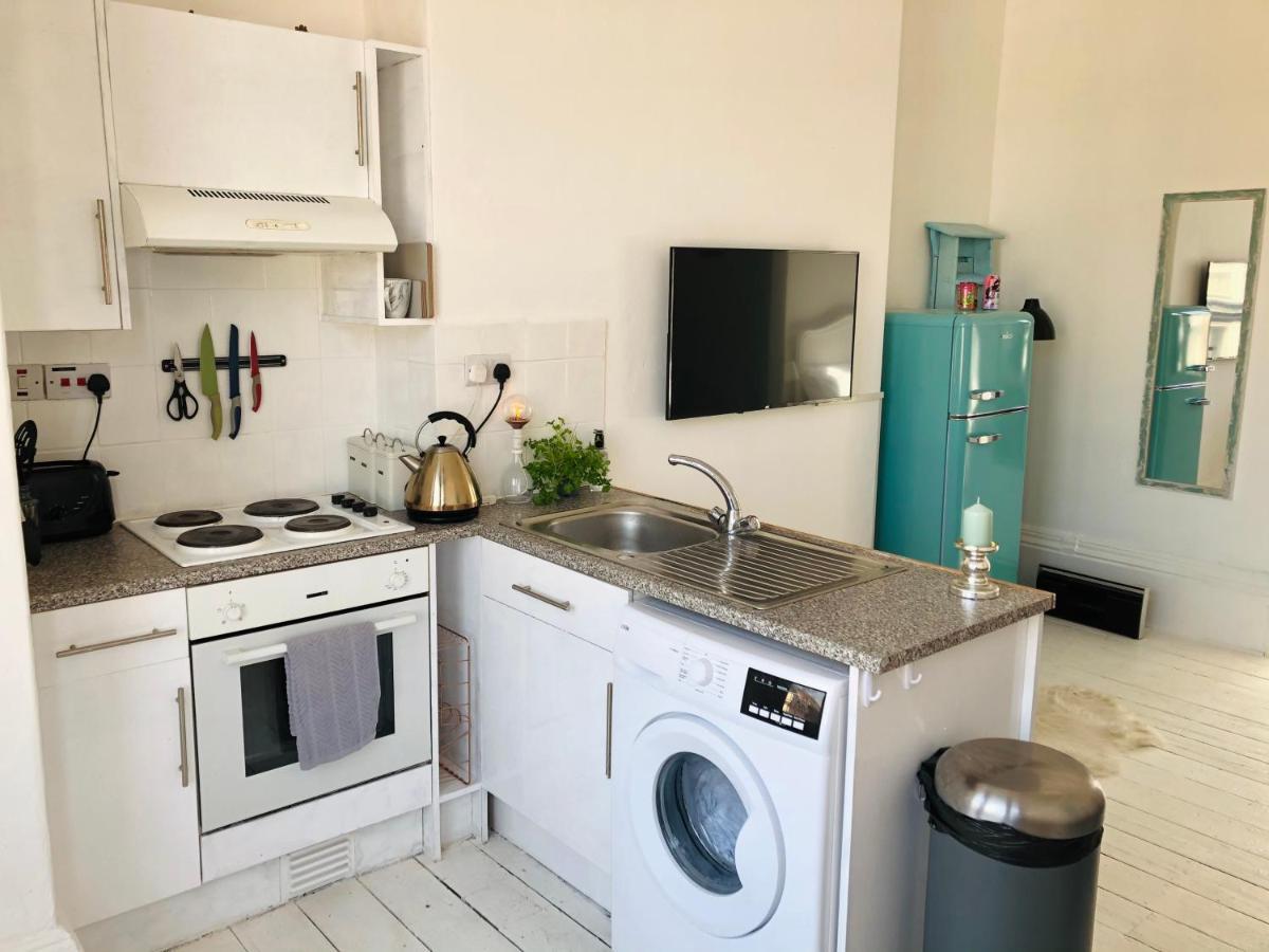 New! Seaside Central Scarborough Apartment Екстер'єр фото