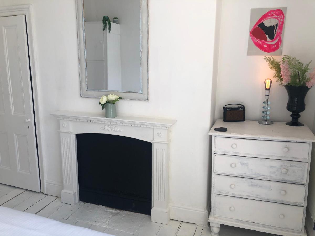 New! Seaside Central Scarborough Apartment Екстер'єр фото